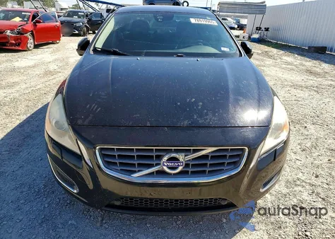2013 Volvo S60 T5 z USA, uszkodzony, nr VIN YV1612FS9D2208524